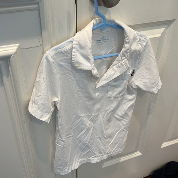 Good condition 100% cotton vineyard vines white polo with front pocket size 5 - Picture 5 of 6